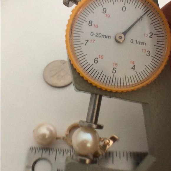 11mm REAL White Round Pearl Huggie Earrings - Picture 5 of 5